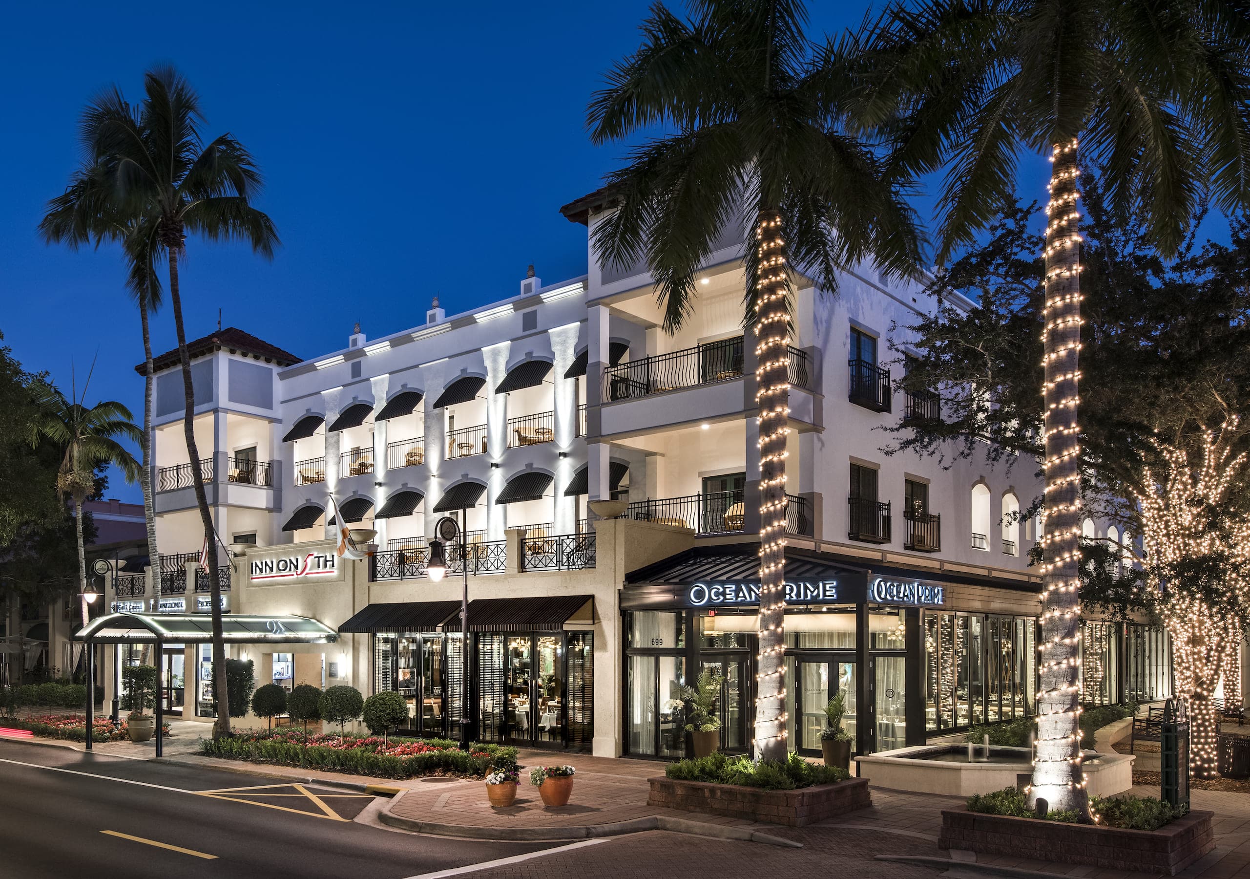 Exterior of Inn On Fifth at night